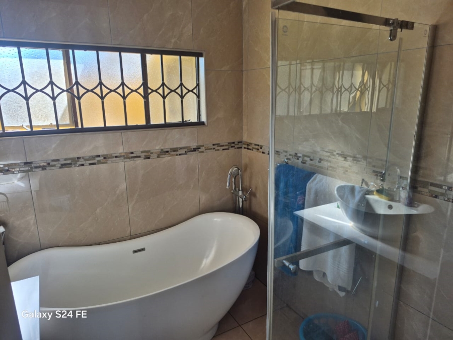 3 Bedroom Property for Sale in Oos Einde North West